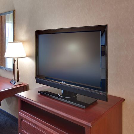 Holiday Inn Express Jamestown By Ihg Zewnętrze zdjęcie